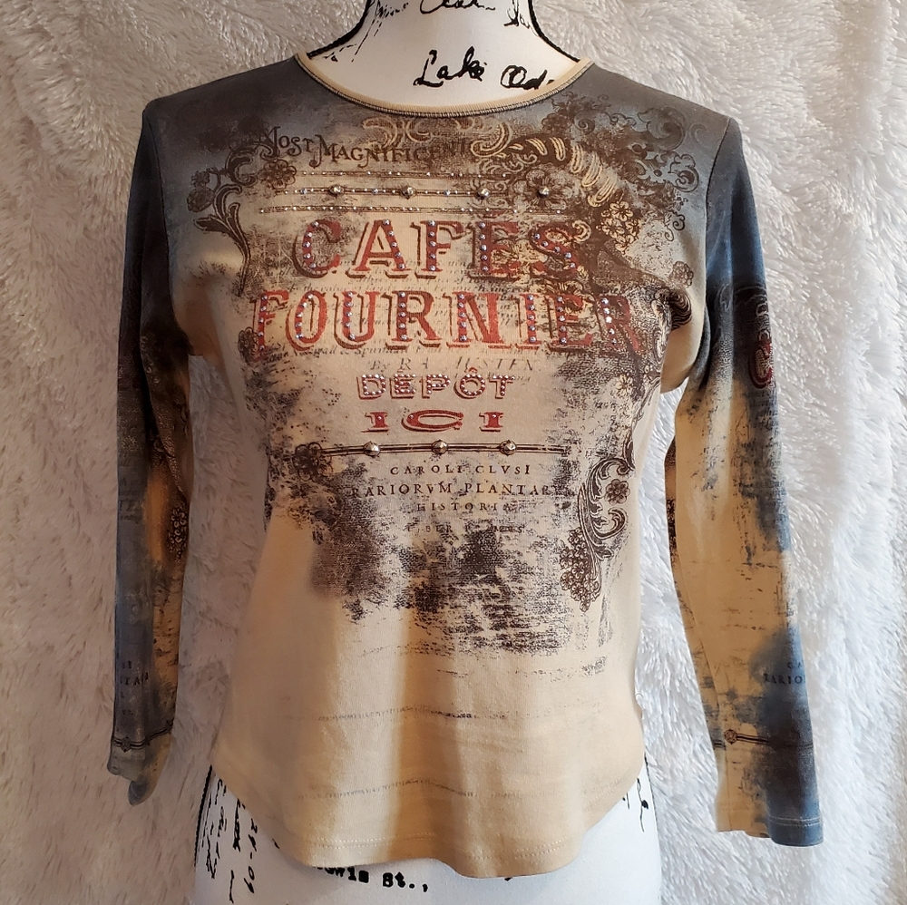 SKINNY MINNIE Graphic Top  - Large